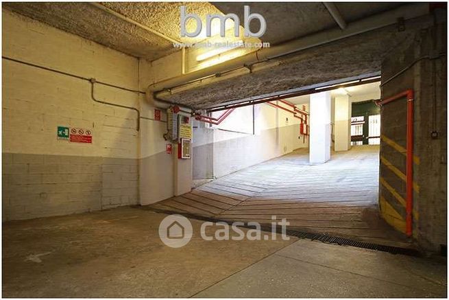 Box/posto auto in residenziale in Via Cavour 5