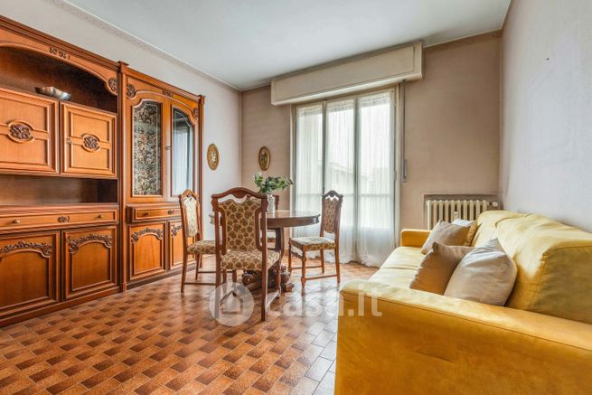 Appartamento in residenziale in Via Teano 9