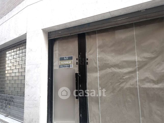 Ufficio in commerciale in Via della Maternità 8