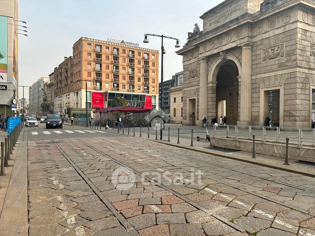 Garage/posto auto in residenziale in Piazza XXV Aprile 11