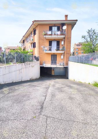 Garage/posto auto in residenziale in Via Pietro Nenni