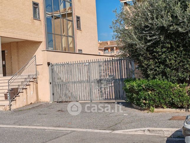 Garage/posto auto in residenziale in Via Ferdinando Fuga 21