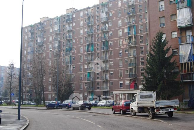 Garage/posto auto in residenziale in Via Costantino Baroni 118