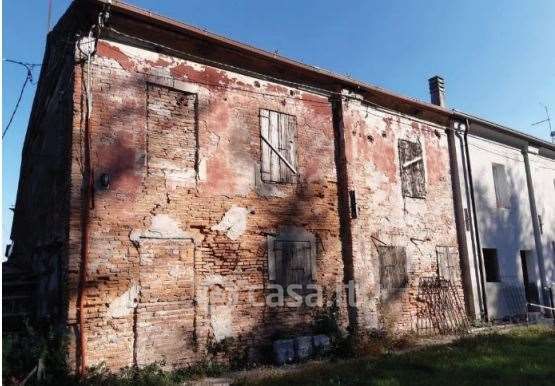 Casa bi/trifamiliare in residenziale in Via della Valle 13