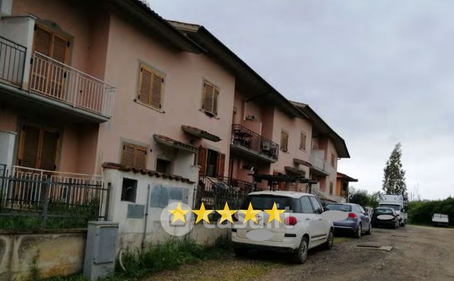 Appartamento in residenziale in Strada Provinciale Collacchia