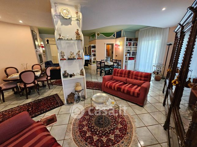 Appartamento in residenziale in Via Pergusa 238