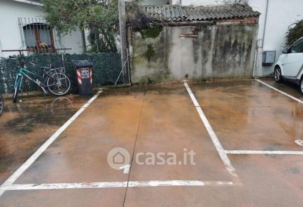 Box/posto auto in residenziale in Via Beniamino Gigli