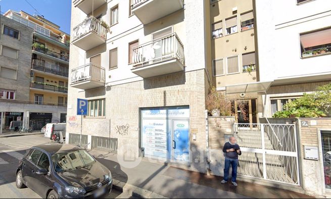 Ufficio in commerciale in Via Savona 2 a