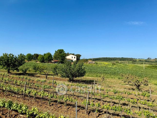 Rustico/casale in residenziale in Strada Senza Nome