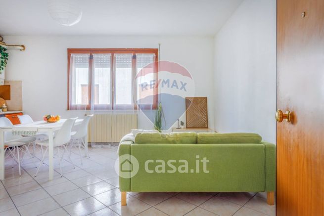 Appartamento in residenziale in Via Colli 6