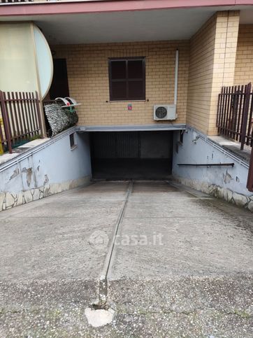 Box/posto auto in residenziale in Via Dandolo Emilio