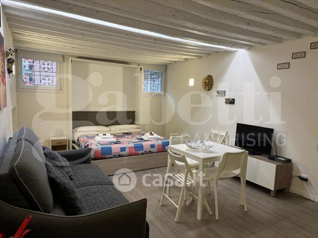 Appartamento in residenziale in Calle Seconda de la Fava