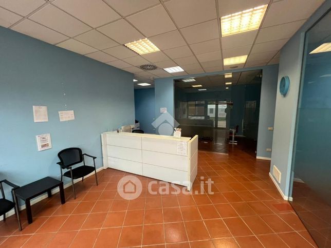 Ufficio in commerciale in Via Don Luigi Sturzo 17