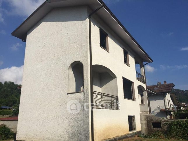 Casa indipendente in residenziale in Via AURELIA