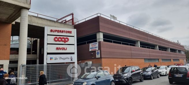 Attivitã /licenza (con o senza mura) in commerciale in Via Nizza 5