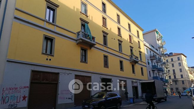 Capannone in commerciale in Via Emilio Gola 4