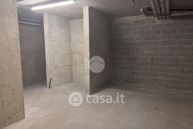 Capannone in commerciale in Via Italia