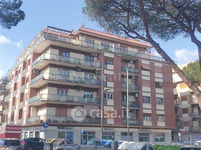 Appartamento in residenziale in Piazzale dei Caduti della Montagnola