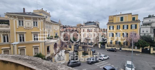 Ufficio in commerciale in Via Gerolamo Fracastoro