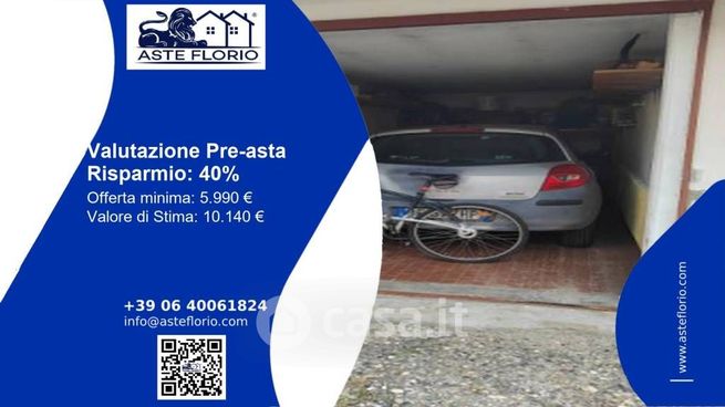 Box/posto auto in residenziale in Via Nazario Sauro