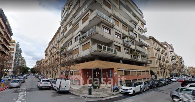 Ufficio in commerciale in Via Principe di Villafranca 32