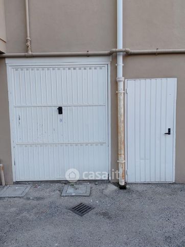 Box/posto auto in residenziale in Via Gennaro Fiore