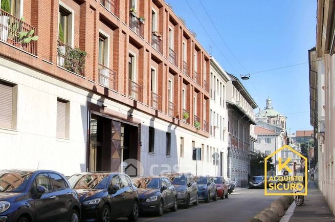 Ufficio in commerciale in Via San Luca