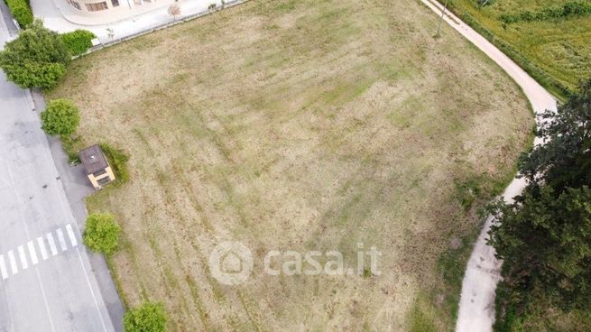 Terreno edificabile in residenziale in Contrada Fonte Lepre 26