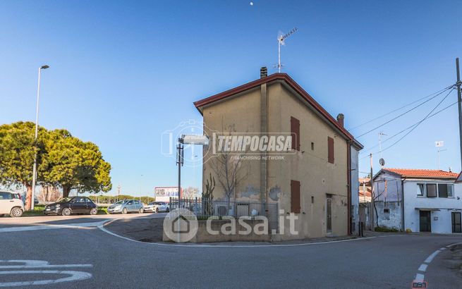 Casa indipendente in residenziale in Viale Giulio Cesare