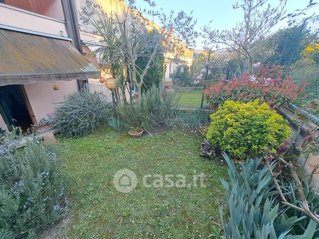 Villetta a schiera in residenziale in 