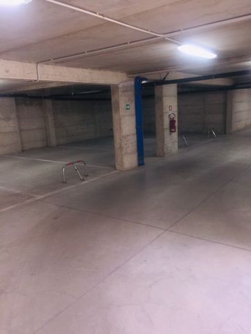 Box/posto auto in residenziale in Via dei Giunchi