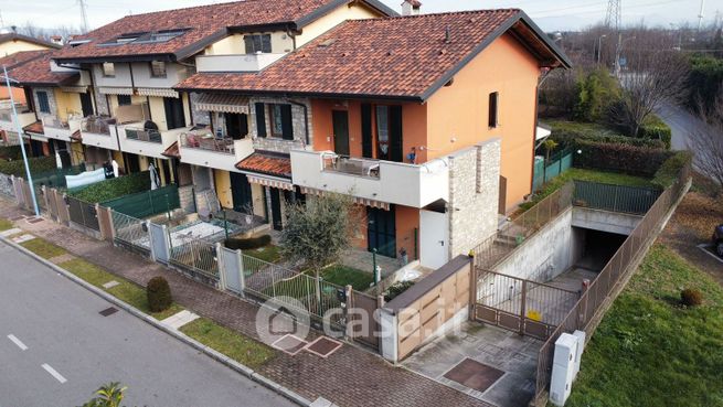 Villetta a schiera in residenziale in Via Bustigatti