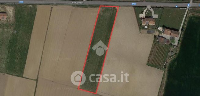 Terreno agricolo in commerciale in Via Kennedy