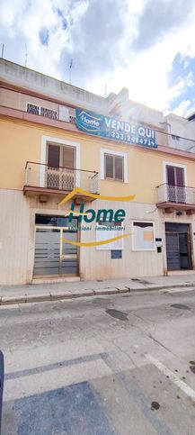 Negozio/locale commerciale in commerciale in Via Vincenzo Gioberti