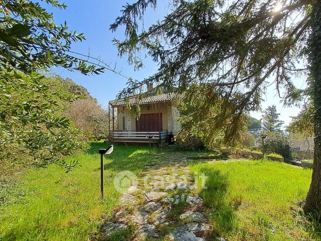 Villa in residenziale in 