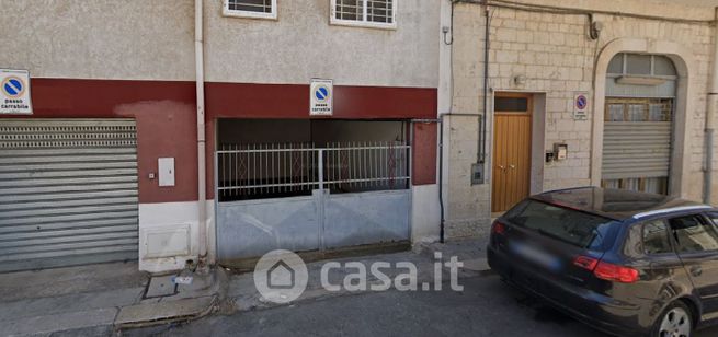 Garage/posto auto in residenziale in Via Fiorentini 70