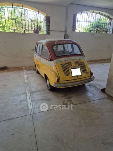 Box/posto auto in residenziale in Via della Marina 16