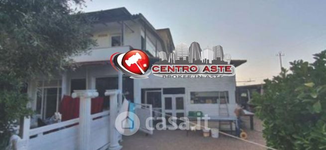 Casa indipendente in residenziale in Via Flaminia