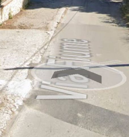 Box/posto auto in residenziale in Via Archimede