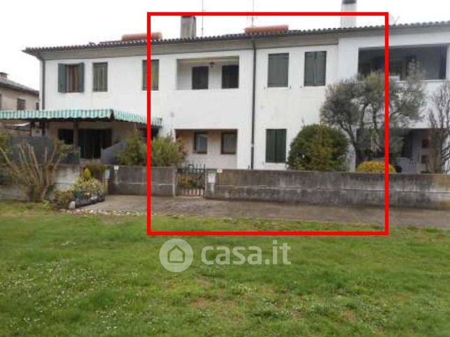 Villetta a schiera in residenziale in Via Calmaor 43