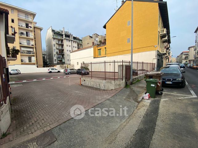 Garage/posto auto in residenziale in Via Trieste 34