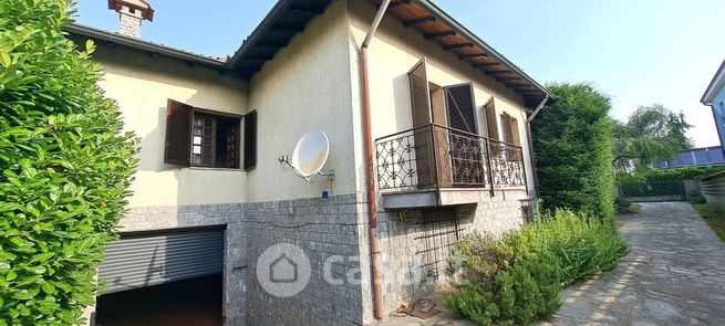 Villa in residenziale in Via Guglielmo Marconi 11