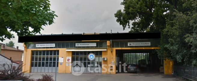 Capannone in commerciale in Via del Cavalcavia