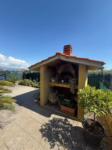 Casa bi/trifamiliare in residenziale in Via Colle Marcaccio