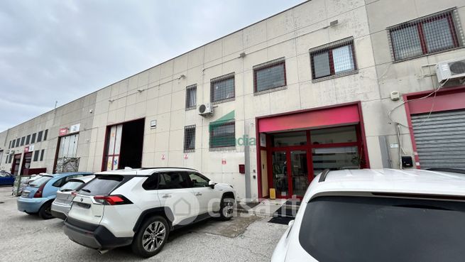Capannone in commerciale in Strada Provinciale 231