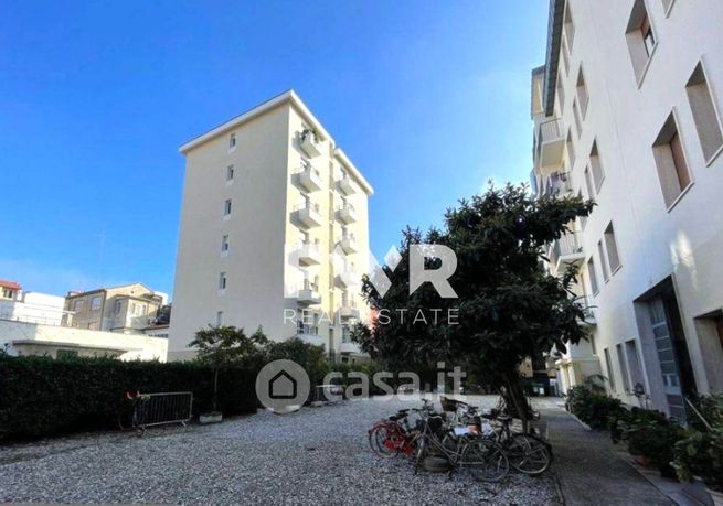 Appartamento in residenziale in Via Antonio Fogazzaro 9