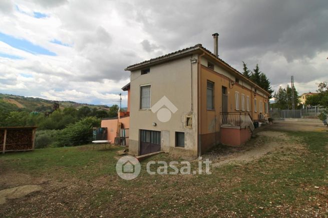 Casa bi/trifamiliare in residenziale in Via Canzanese