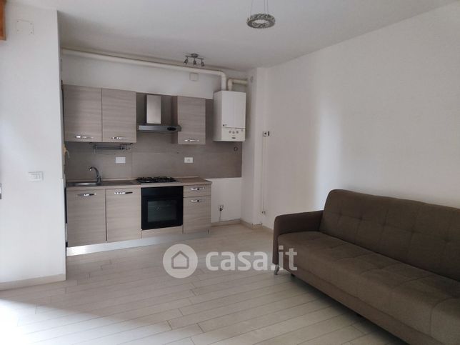 Appartamento in residenziale in Via A. Melloni