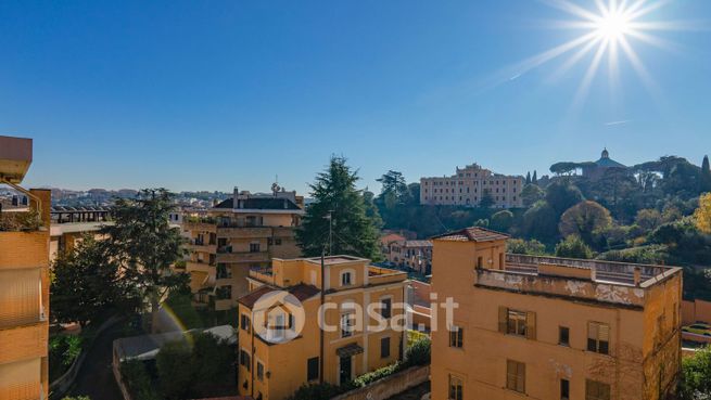 Appartamento in residenziale in Via Aurelia 190 /B