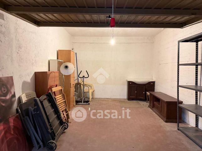 Box/posto auto in residenziale in Via Cavour 96